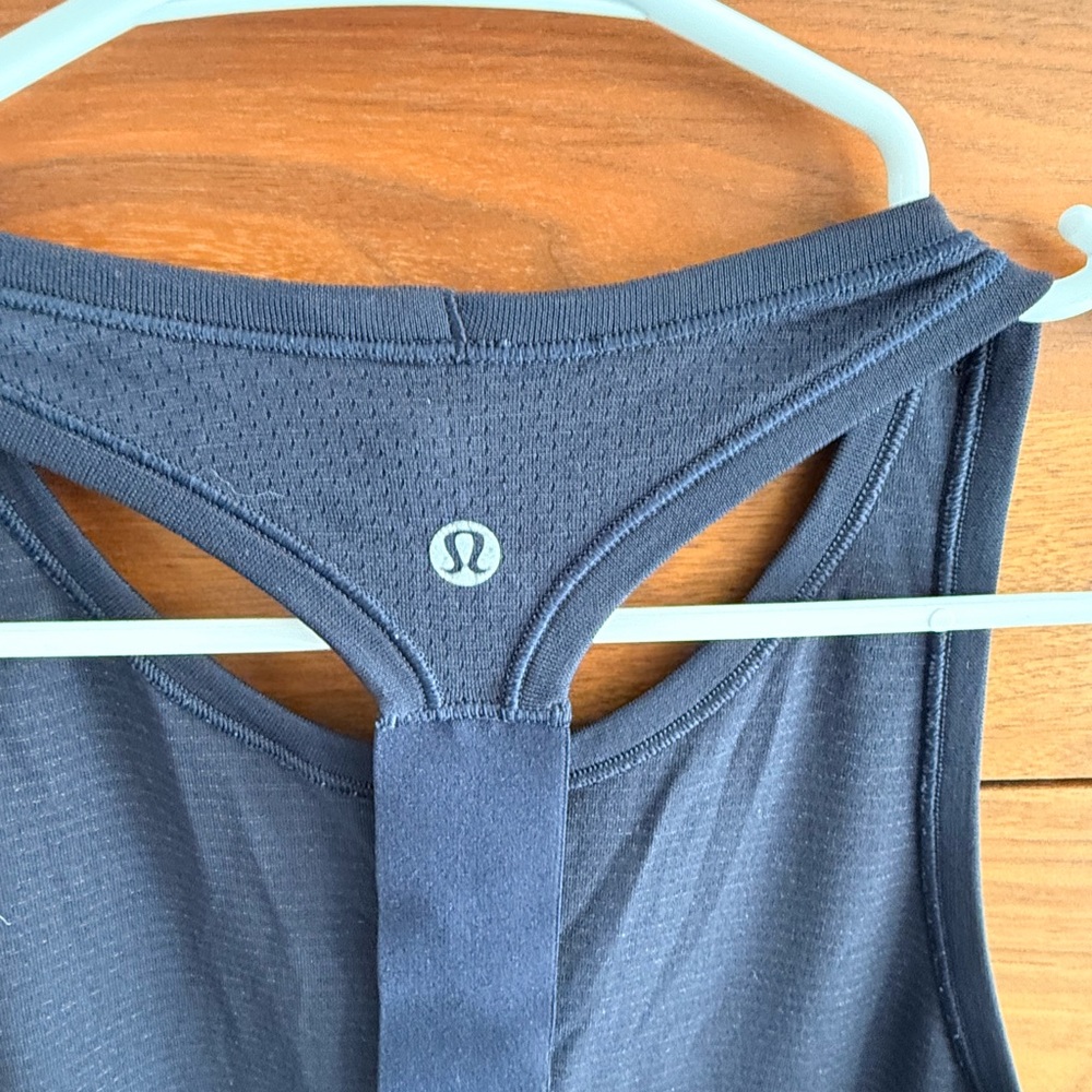 Lululemon Racerback Tank Top Size  8| Navy Blue | Workout Athleisure - Picture 8 of 11